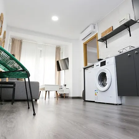 Apartman Apartamento En Calle Mendoza - Zona Huelin & 300 Mts De La Playa Málaga