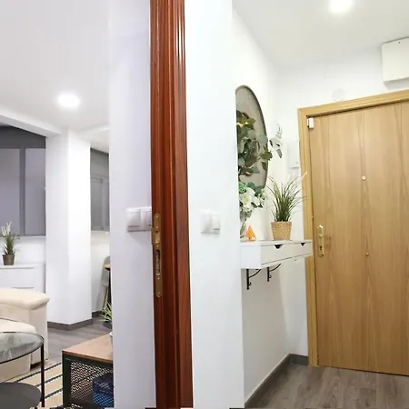 Apartamento En Calle Mendoza - Zona Huelin & 300 Mts De La Playa Apartment